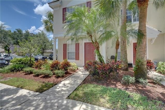 150 SW 96th Terrace-Unit -150 in Plantation, FL - Foto de edificio - Building Photo