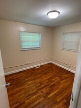 2223 Humphrey St in Kalamazoo, MI - Building Photo - Building Photo