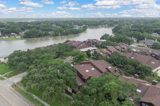 Towns of Grant Lake in Sugar Land, TX - Foto de edificio - Building Photo