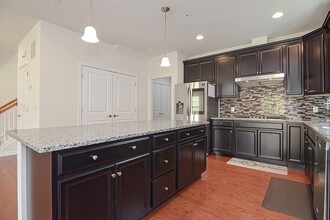 22 Walnut Way in Hopkinton, MA - Building Photo - Building Photo