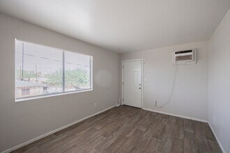 622 N 30th Pl in Phoenix, AZ - Building Photo - Building Photo