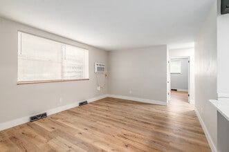 State Rd Apartments in Cleveland, OH - Building Photo - Interior Photo