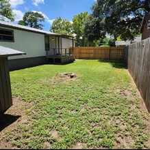 420 10th St in Hempstead, TX - Foto de edificio - Building Photo