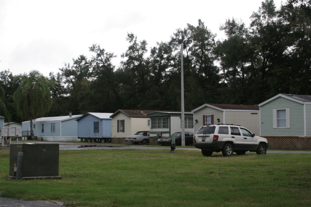 North Tampa Mobile Home Park in Tampa, FL - Building Photo