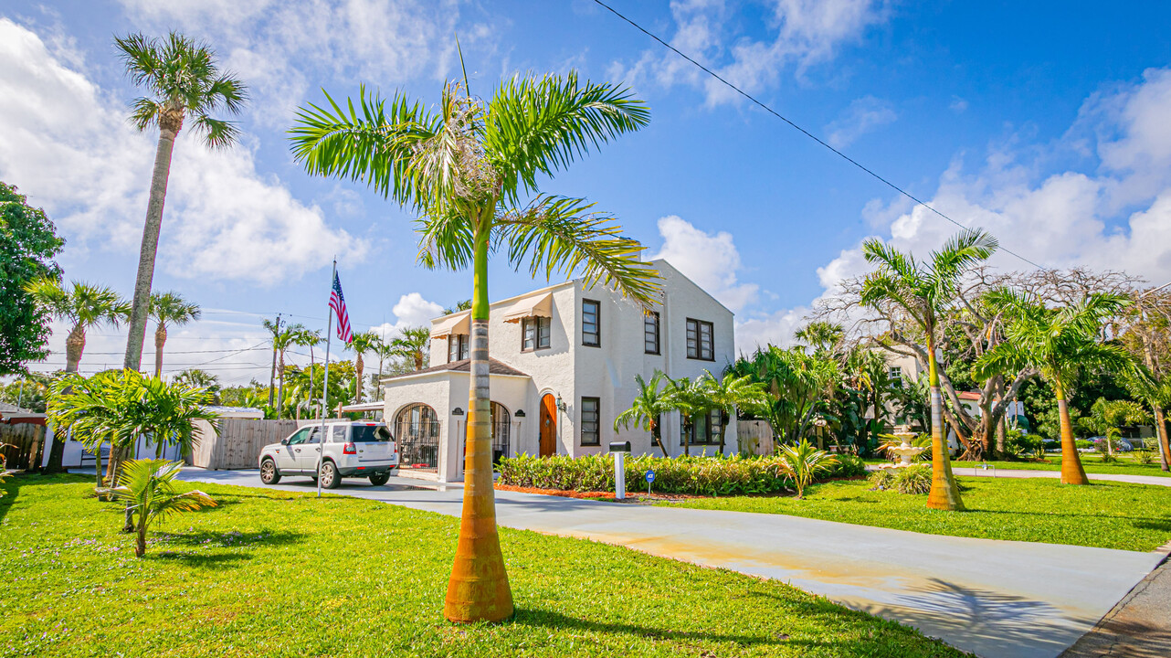 1212 Longwood St in West Palm Beach, FL - Building Photo