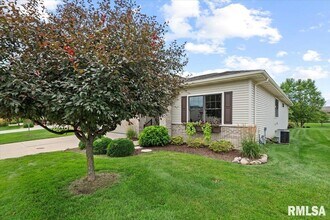 3956 Waterstone Wy in Springfield, IL - Building Photo - Building Photo