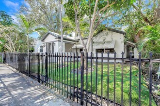 52 NW 47th St in Miami, FL - Building Photo - Building Photo