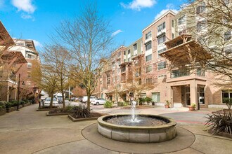 The Cambridge Apartments in Seattle, WA - Building Photo - Building Photo