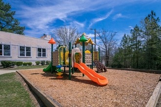 Highland Hills in Rossville, GA - Foto de edificio - Building Photo