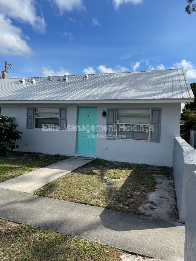 1595 40th Ave in Vero Beach, FL - Building Photo - Building Photo