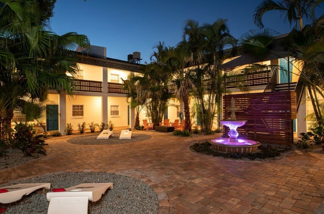 Park West Apartments in Tampa, FL - Foto de edificio