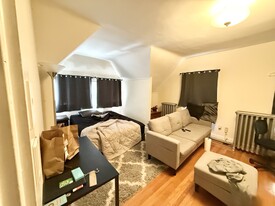 35 Parsons St, Unit 2 in Boston, MA - Building Photo