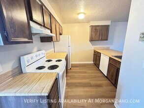 834 W 7th St in Meridian, ID - Building Photo - Building Photo