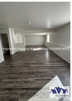 285 W Owl Ct in Pueblo West, CO - Building Photo