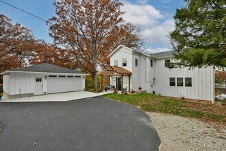 29032 Kramer Dr in Waterford, WI - Building Photo - Building Photo