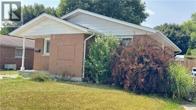 248 Cyrus St in Cambridge, ON - Building Photo - Building Photo