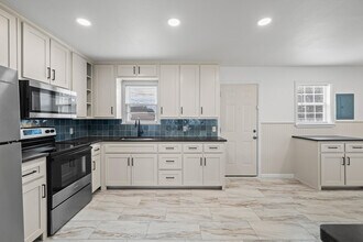 4823 9th St in Lubbock, TX - Building Photo - Building Photo