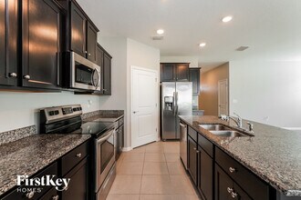 31806 Tansy Bnd in Wesley Chapel, FL - Building Photo - Building Photo