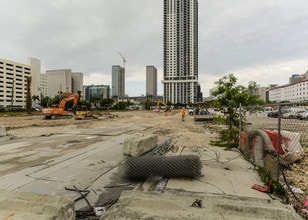 Bezel Miami Worldcenter in Miami, FL - Foto de edificio - Building Photo