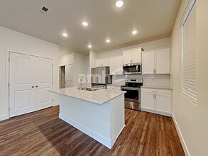 33130 Glacier Ave SE in Black Diamond, WA - Building Photo - Building Photo