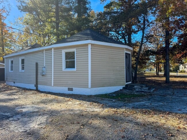 3000 Courthouse Rd in Hopewell, VA - Building Photo - Building Photo