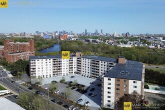 131 Coolidge Ave in Watertown, MA - Building Photo - Building Photo