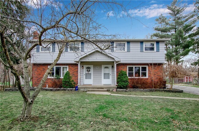 24 Faahs Dr in Orchard Park, NY - Building Photo - Building Photo