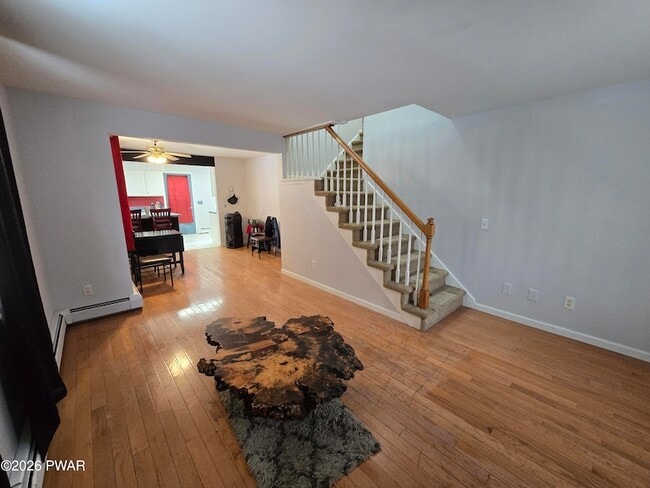 106 Cottage St in Carbondale, PA - Foto de edificio - Building Photo