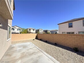 2327 E Ponder Ave. in North Las Vegas, NV - Building Photo - Building Photo