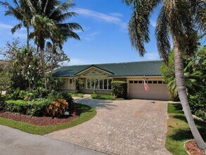 3811 NE 26th Ave in Lighthouse Point, FL - Building Photo - Building Photo