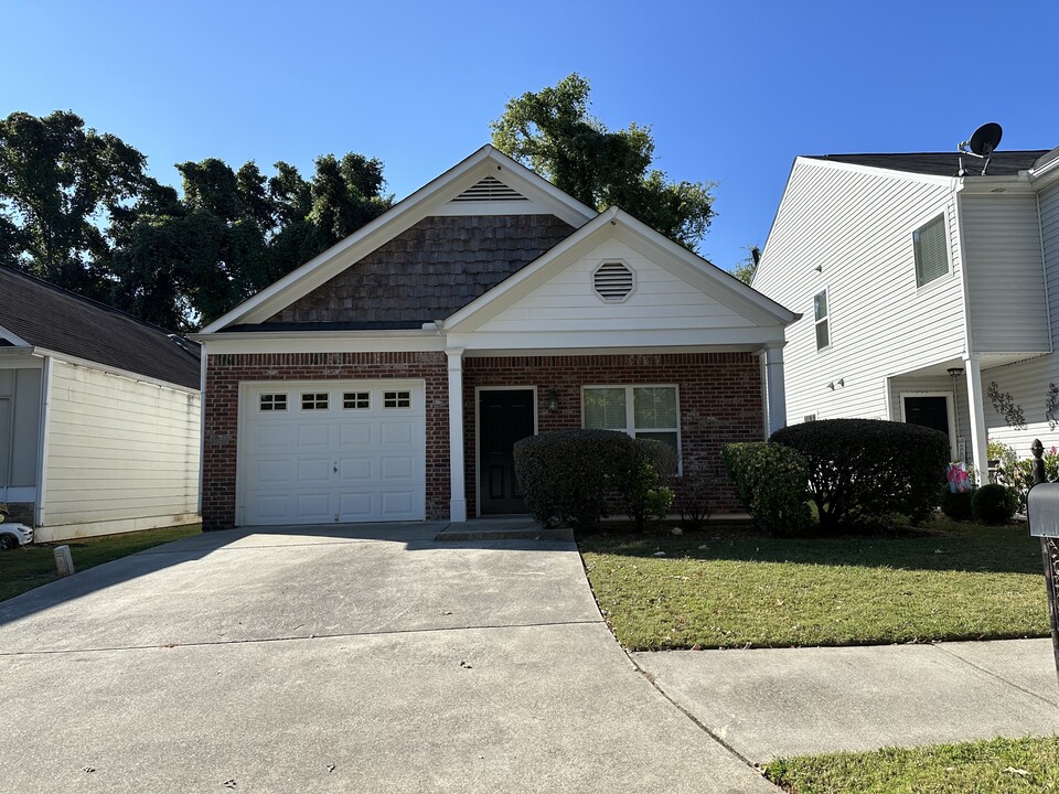 26 Sharp Way in Cartersville, GA - Building Photo