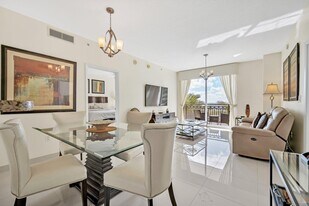 550 Okeechobee Blvd in West Palm Beach, FL - Building Photo