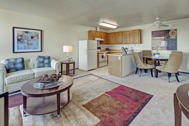 Alpine in Anchorage, AK - Building Photo - Building Photo