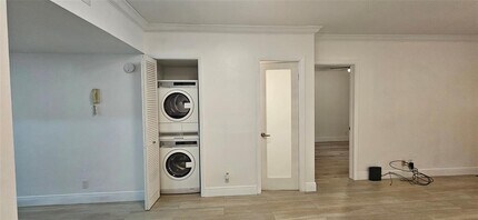 917 NE 16th Ave, Unit 6 in Fort Lauderdale, FL - Building Photo - Building Photo