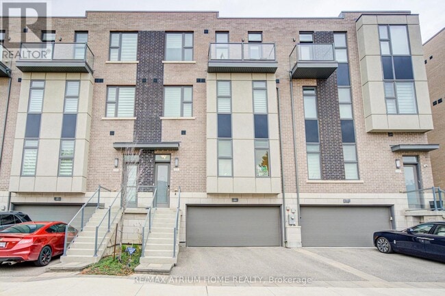 property at 135 Smallwood Cir
