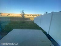 1053 Appleton St photo'