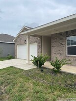 14311 Gila Crossing in San Antonio, TX - Building Photo