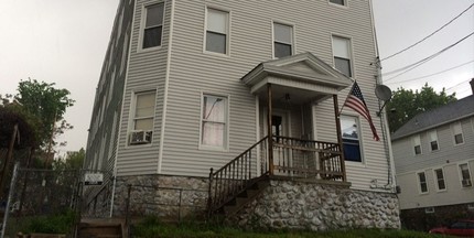 19 Laval St in Waterbury, CT - Foto de edificio - Building Photo