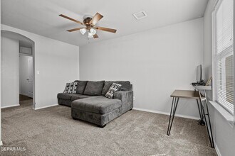 13514 Bradford St in Horizon City, TX - Building Photo - Building Photo