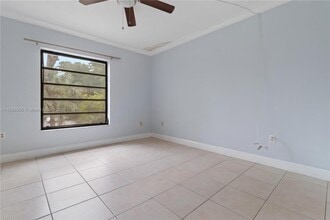 10413 N Kendall Dr in Miami, FL - Building Photo - Building Photo