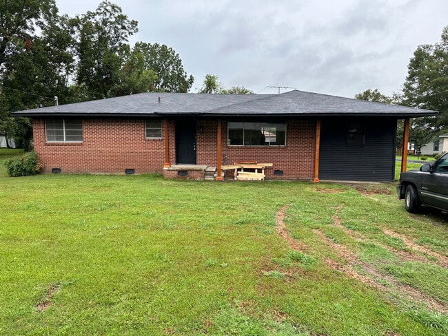 property at 103 E Scott St