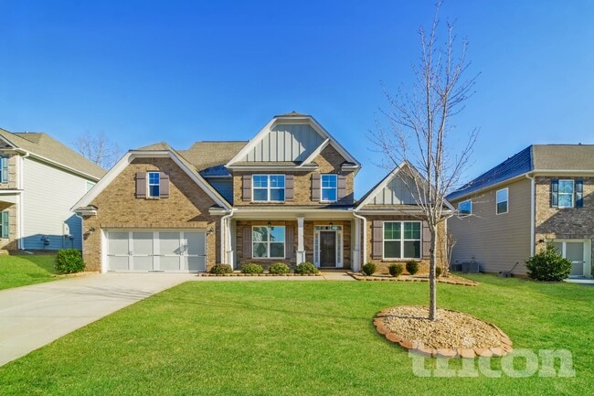 property at 1990 Woodmont Dr