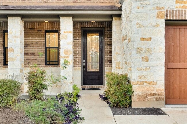11125 Bastogne Loop in Austin, TX - Foto de edificio - Building Photo