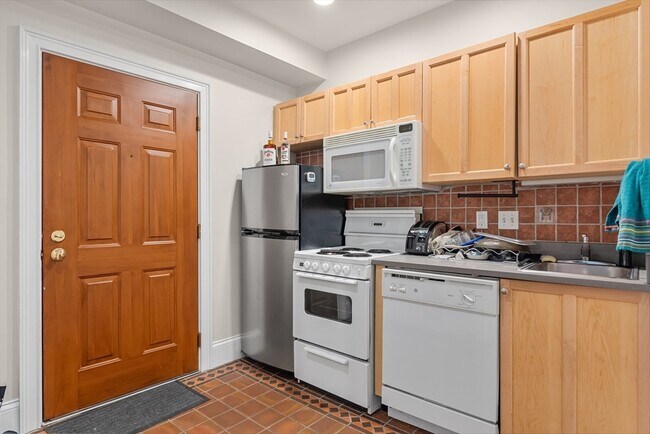 53 Hancock St in Boston, MA - Building Photo - Building Photo