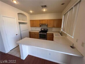 7950 Teal Harbor Ave in Las Vegas, NV - Building Photo - Building Photo