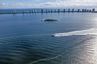 112 Doolen Ct in North Palm Beach, FL - Building Photo - Building Photo