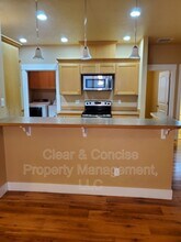 920 Arcadia Dr in Eugene, OR - Building Photo - Building Photo