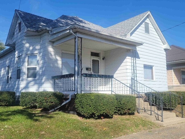 705 Lexington Ave in Lawrenceville, IL - Foto de edificio - Building Photo