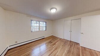 27 Arlington Rd, Unit 2 in Woburn, MA - Building Photo