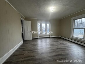 26 Waterville Rd, Unit 2 in Skowhegan, ME - Building Photo - Building Photo